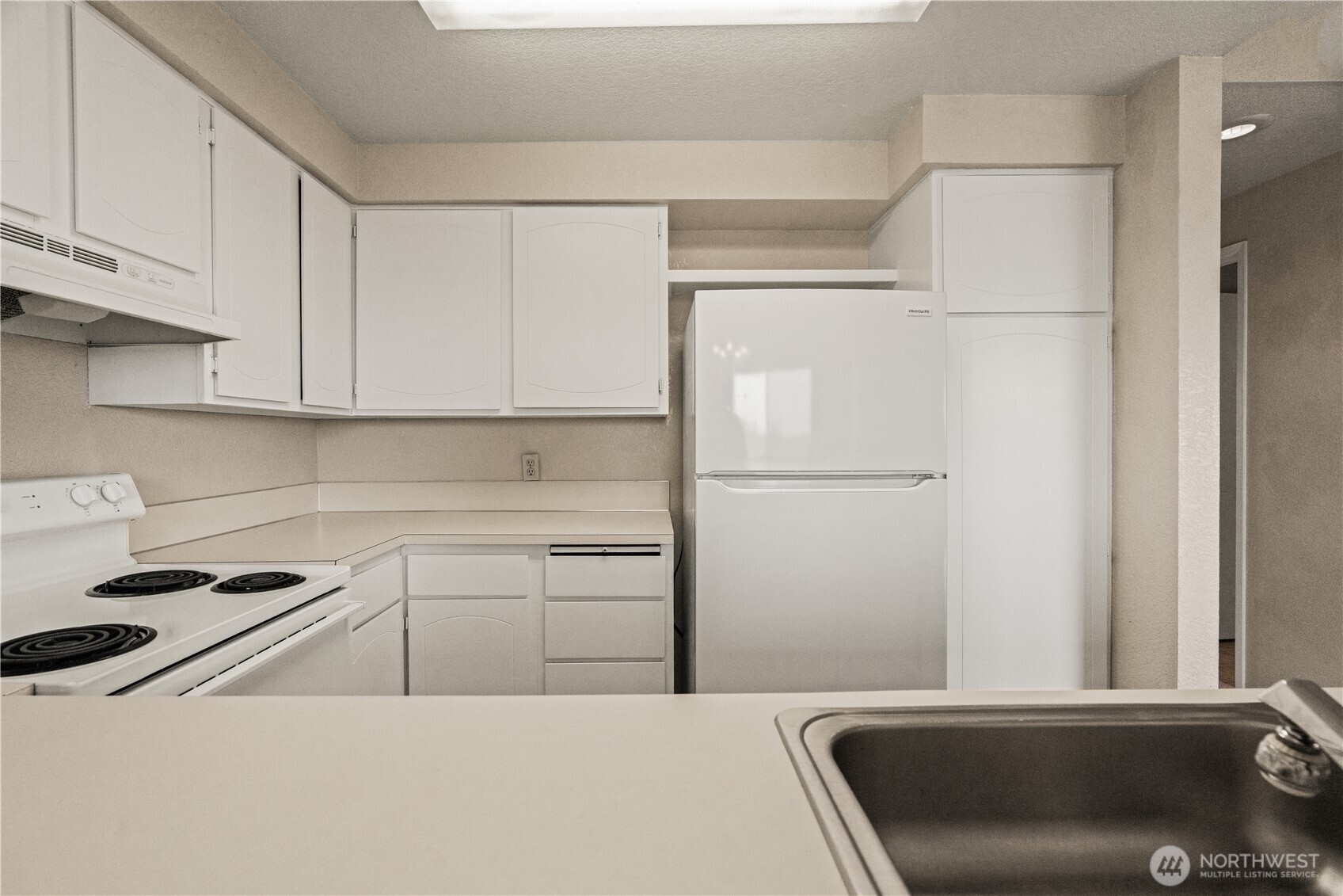 1319 South Puget Drive, Unit D35 Renton, WA 98055 - Photo 9 of 26