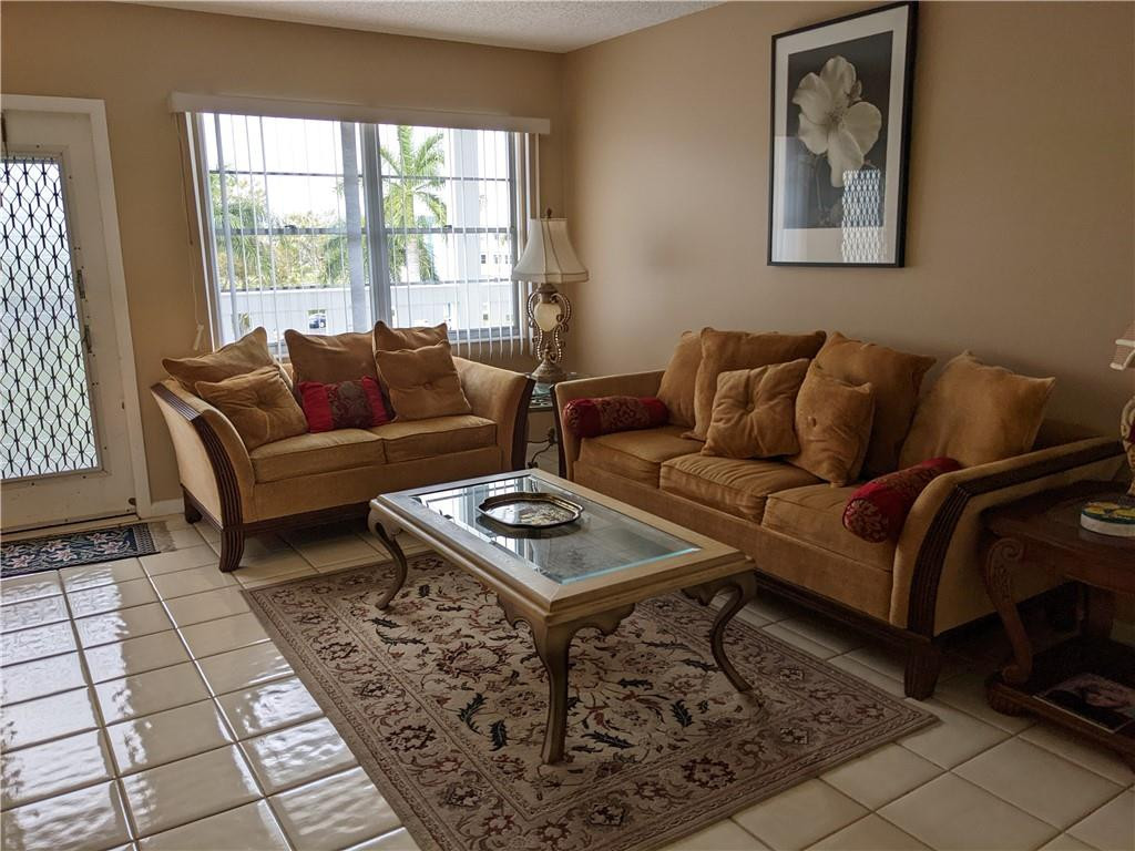 4003 Exeter, Unit 4003 Boca Raton, FL 33434 - Photo 4 of 14 Photo 4