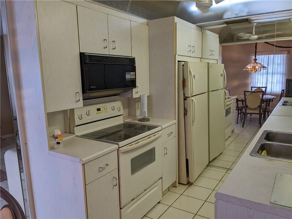 4003 Exeter, Unit 4003 Boca Raton, FL 33434 - Photo 5 of 14 Photo 5