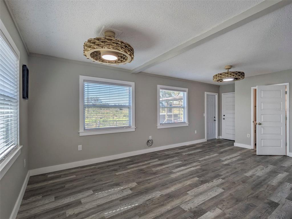 6504 Lincoln Road Bradenton, FL 34203 - Photo 14 of 32