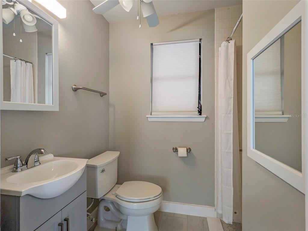 6504 Lincoln Road Bradenton, FL 34203 - Photo 16 of 32