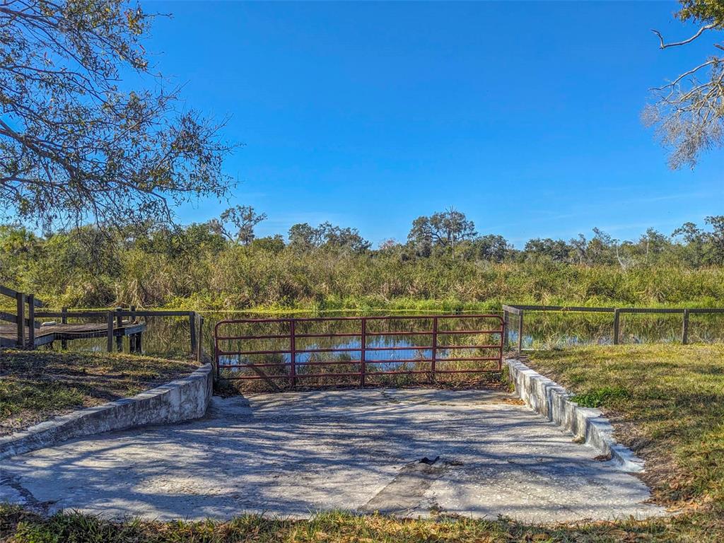 6504 Lincoln Road Bradenton, FL 34203 - Photo 29 of 32