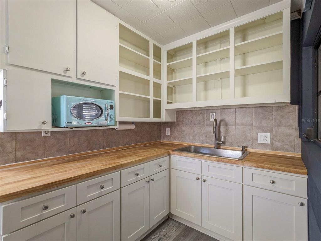 6504 Lincoln Road Bradenton, FL 34203 - Photo 8 of 32