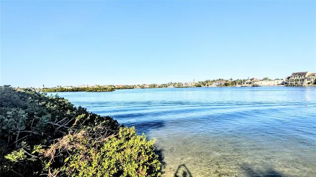 $2,000 | 6327 Midnight Pass Road, Unit 999, Sarasota, FL 34242