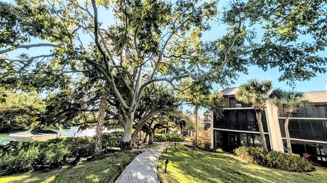 $2,000 | 6327 Midnight Pass Road, Unit 999, Sarasota, FL 34242