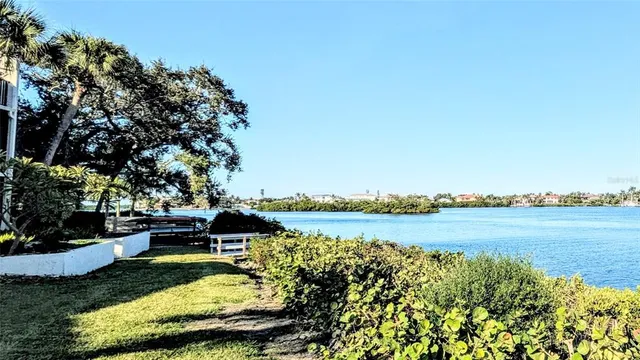 $2,000 | 6327 Midnight Pass Road, Unit 999, Sarasota, FL 34242