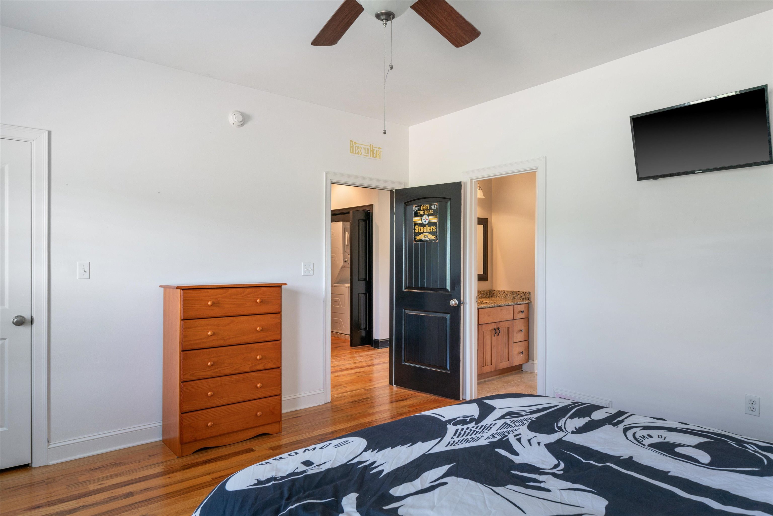 11300 Long Road Arlington, TN 38002 - Photo 24 of 39 a view of room with furniture and wooden floor