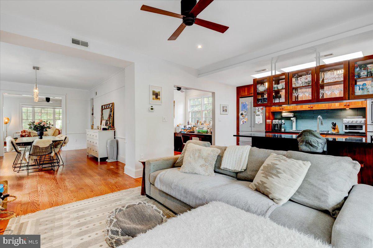 3227 33rd Place Northwest Washington, DC 20008 - Photo 11 of 44