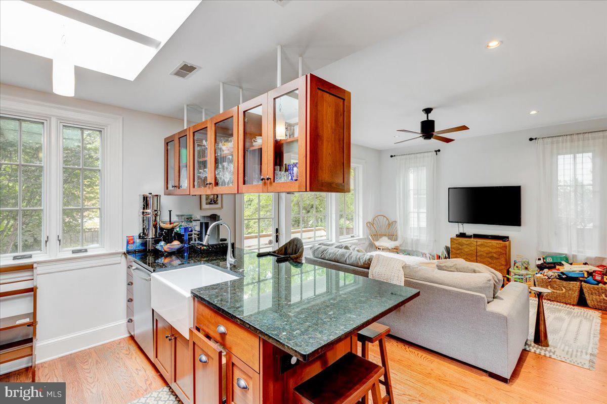 3227 33rd Place Northwest Washington, DC 20008 - Photo 13 of 44