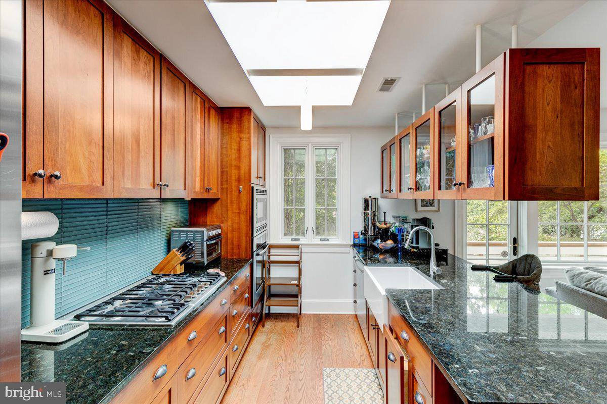 3227 33rd Place Northwest Washington, DC 20008 - Photo 14 of 44