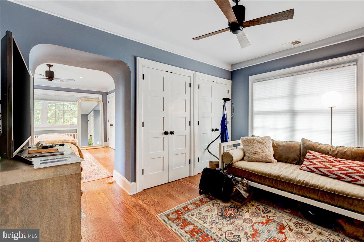 3227 33rd Place Northwest Washington, DC 20008 - Photo 27 of 44 Primary Suite