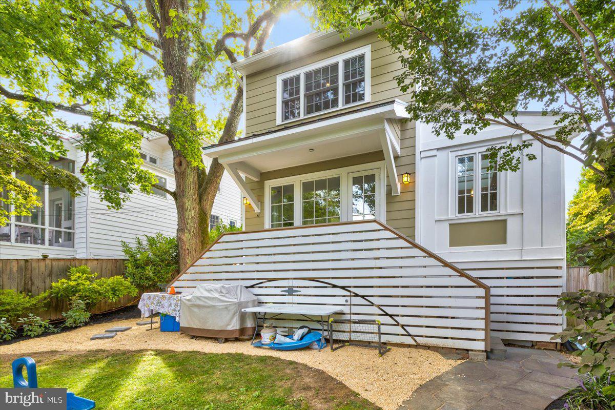 3227 33rd Place Northwest Washington, DC 20008 - Photo 39 of 44