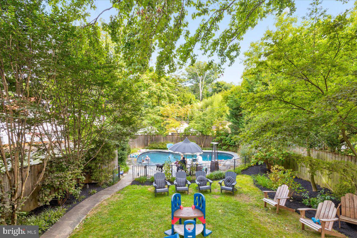 3227 33rd Place Northwest Washington, DC 20008 - Photo 42 of 44