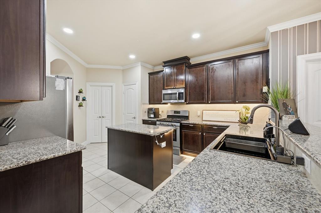 3713 Wrexham Street Frisco, TX 75036 - Photo 7 of 23