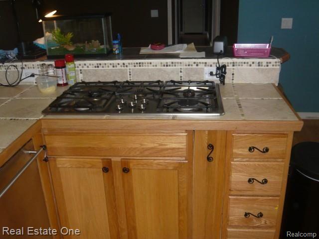 2443 Burke Road Fowlerville, MI 48836 - Photo 6 of 24 Burke Rd. Kitchen 3 (640x480)