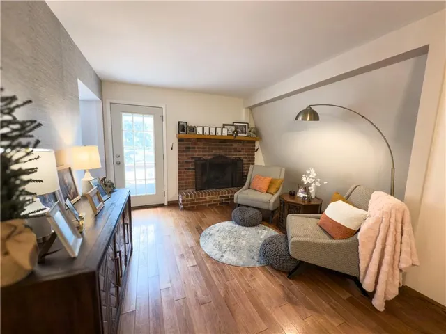 $424,000 | 1017 Northeast 250 Road, Knob Noster, MO 65336