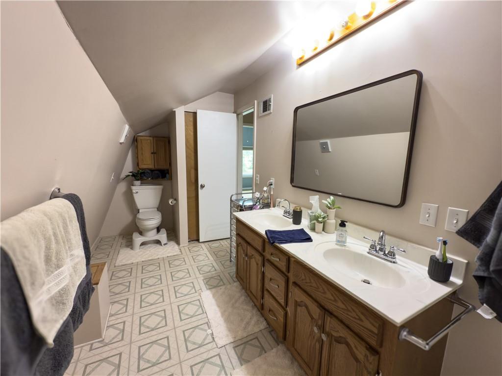 1017 Northeast 250 Road Knob Noster, MO 65336 - Photo 38 of 60