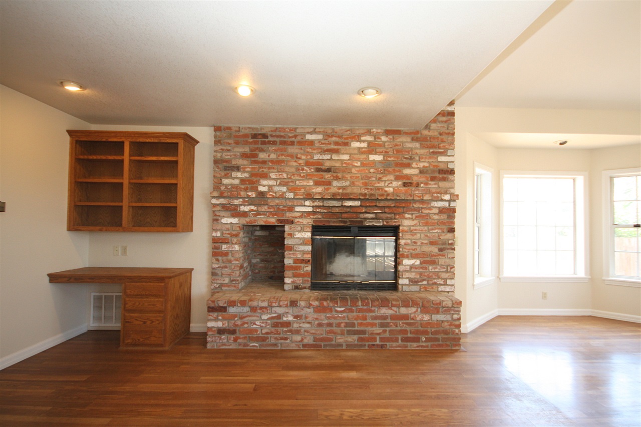 1614 Laurel Road Oceanside, CA 92054 - Photo 13 of 25 Gallery Image 13