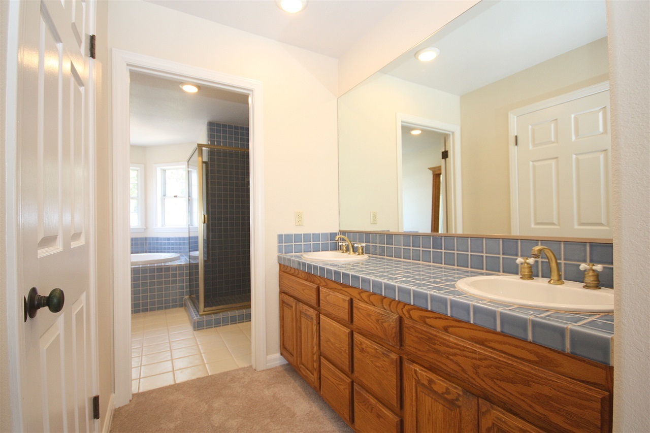 1614 Laurel Road Oceanside, CA 92054 - Photo 19 of 25 Gallery Image 19