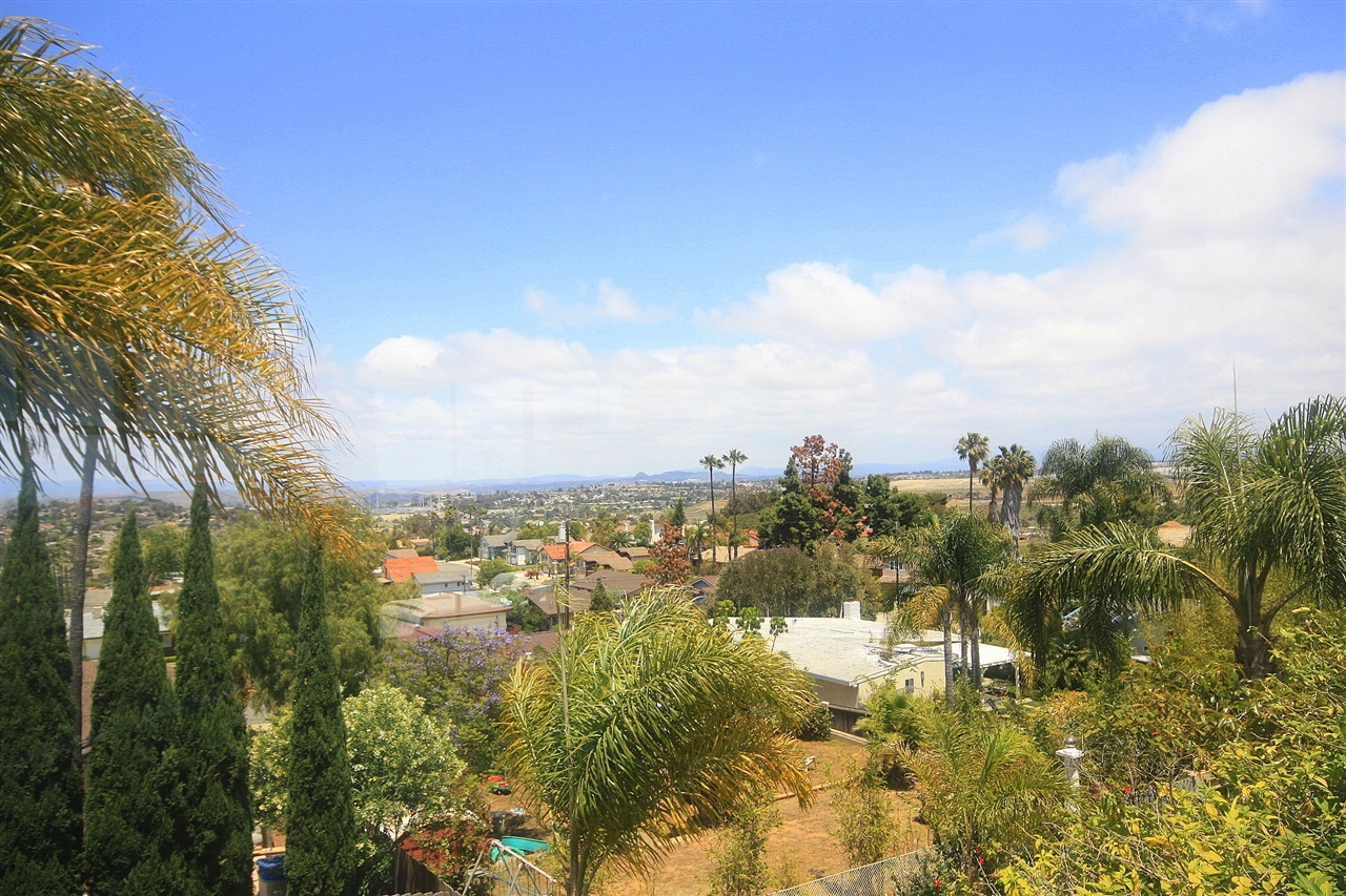 1614 Laurel Road Oceanside, CA 92054 - Photo 5 of 25 Gallery Image 5