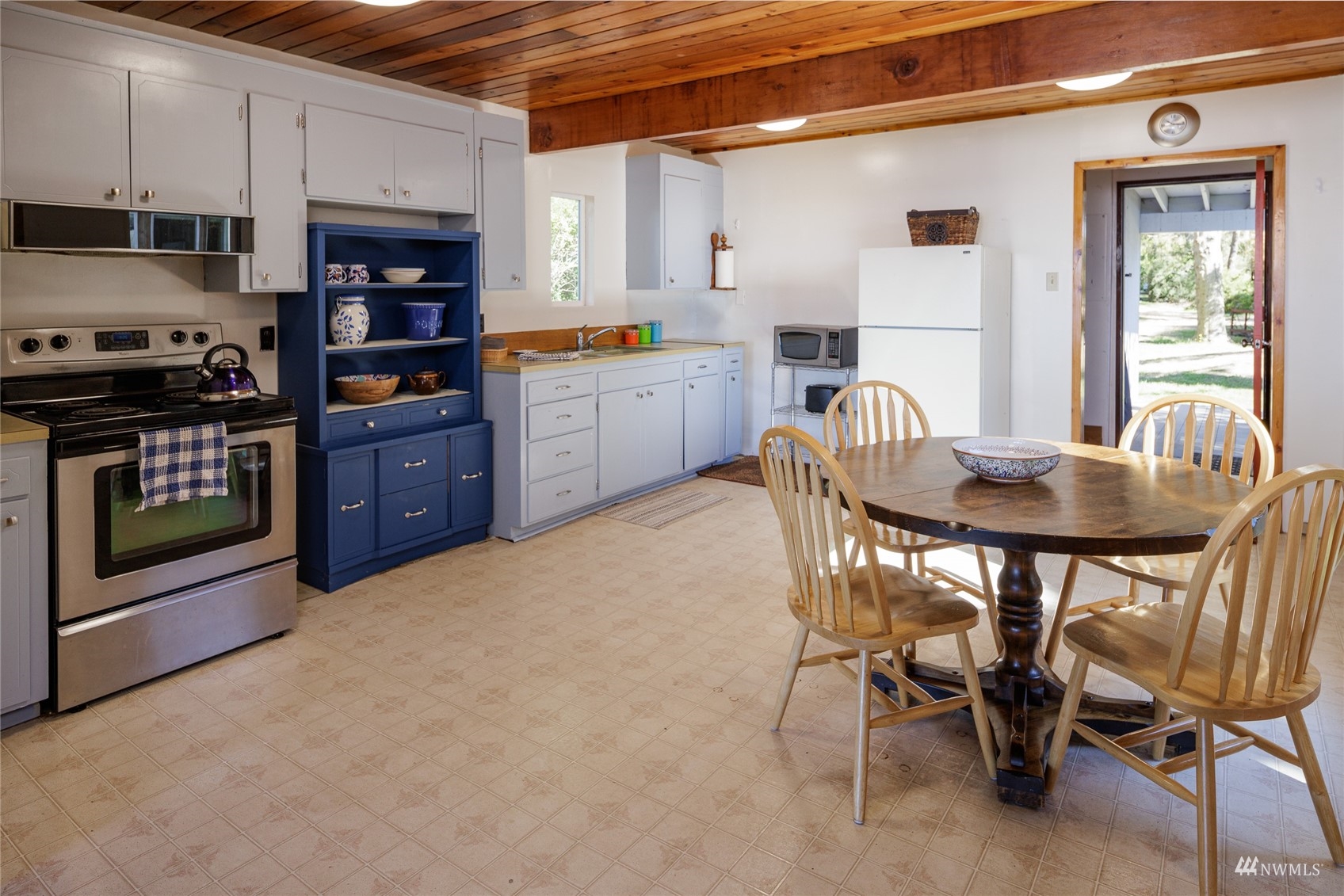 539 Skid Road Lopez Island, WA 98261 - Photo 8 of 15
