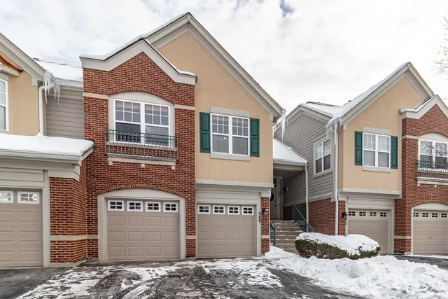 $445,000 | 349 Pine Lake Circle, Vernon Hills, IL 60061