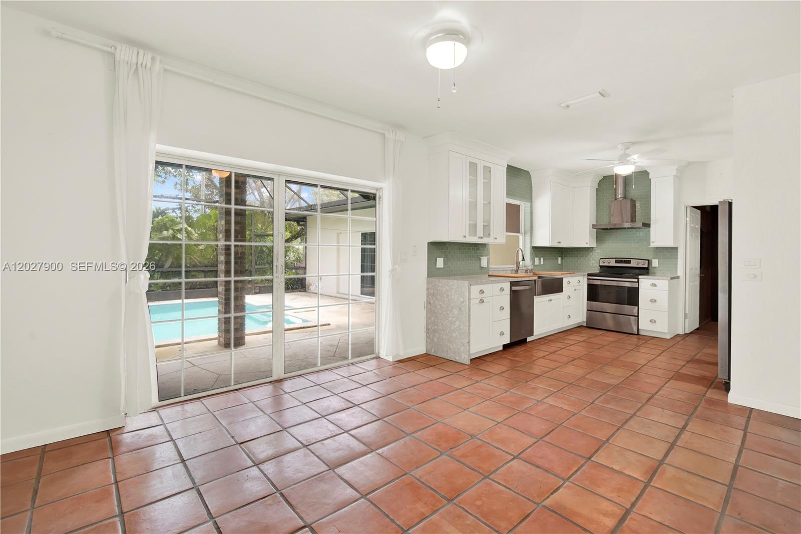 6980 Southwest 104th Street Pinecrest, FL 33156 - Photo 5 of 42