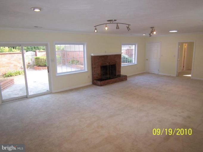 9018 Sudley Road Manassas, VA 20110 - Photo 13 of 22 Family Room
