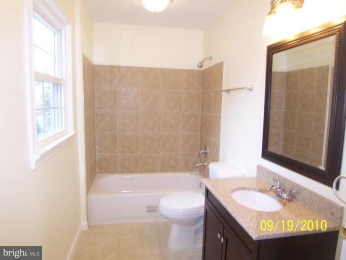 9018 Sudley Road Manassas, VA 20110 - Photo 20 of 22 Bath #3