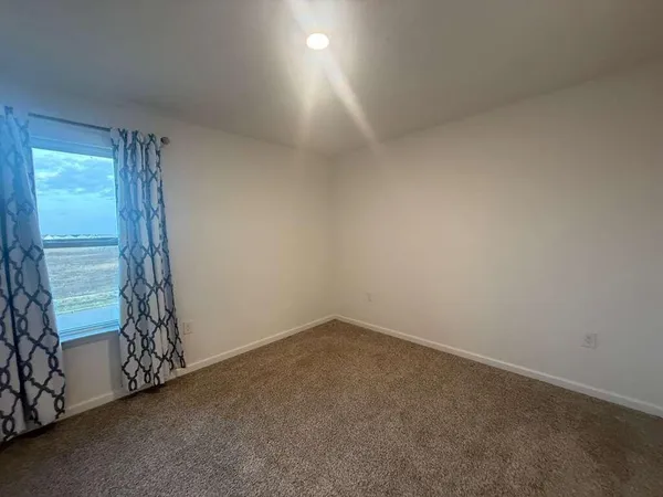 $2,200 | 128 Bluebeech Street, Freeport, FL 32439