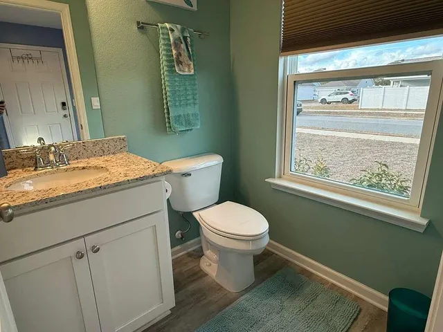 $2,350 | 128 Bluebeech Street, Freeport, FL 32439