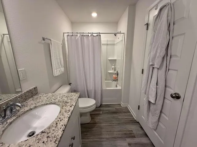 $2,350 | 128 Bluebeech Street, Freeport, FL 32439