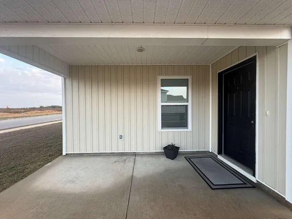 $2,200 | 128 Bluebeech Street, Freeport, FL 32439