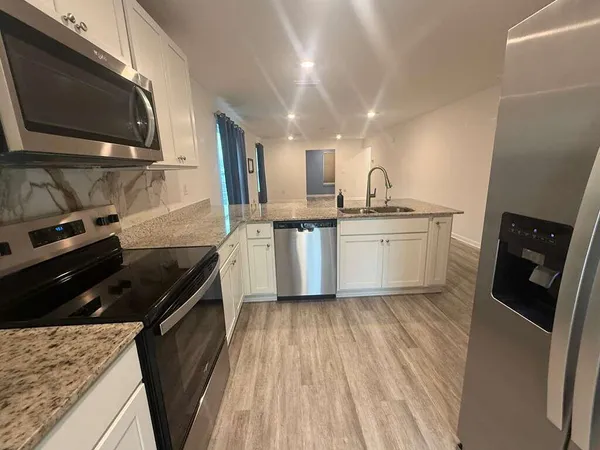 $2,200 | 128 Bluebeech Street, Freeport, FL 32439