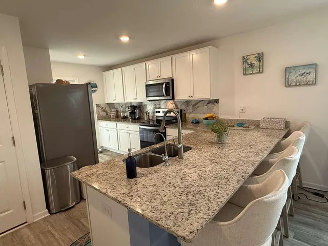 $2,350 | 128 Bluebeech Street, Freeport, FL 32439