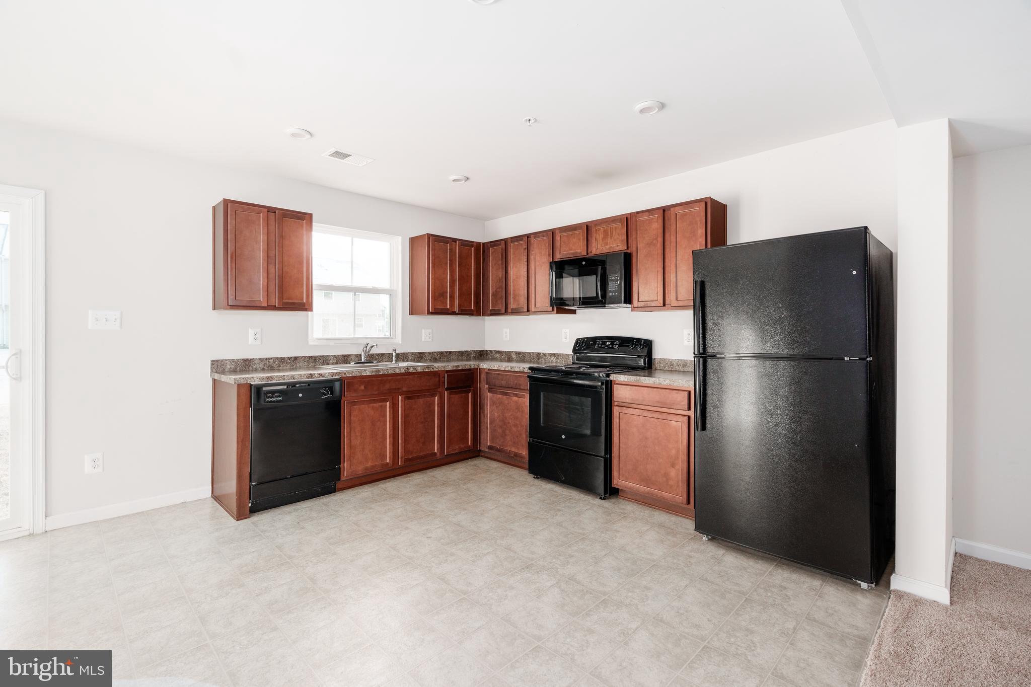 26 Marsh Lane Elkton, MD 21921 - Photo 3 of 13 Kitchen