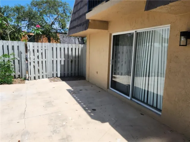 $1,800 | 595 North Tropic Lane, Unit 1A, Vero Beach, FL 32960