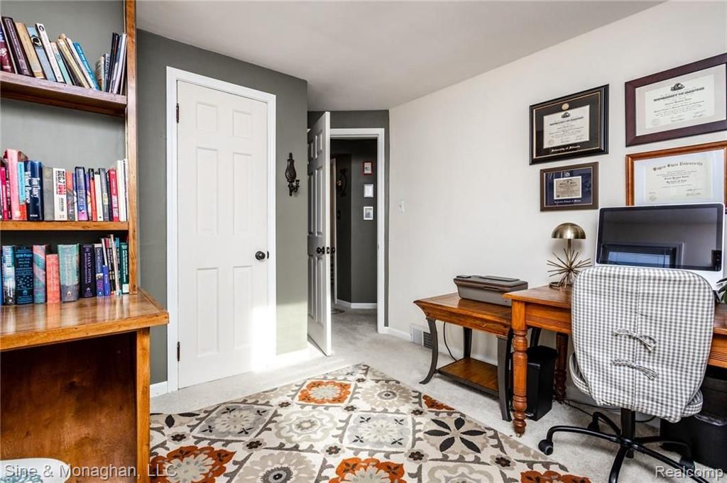 1242 Hampton Road Grosse Pointe Woods, MI 48236 - Photo 29 of 50