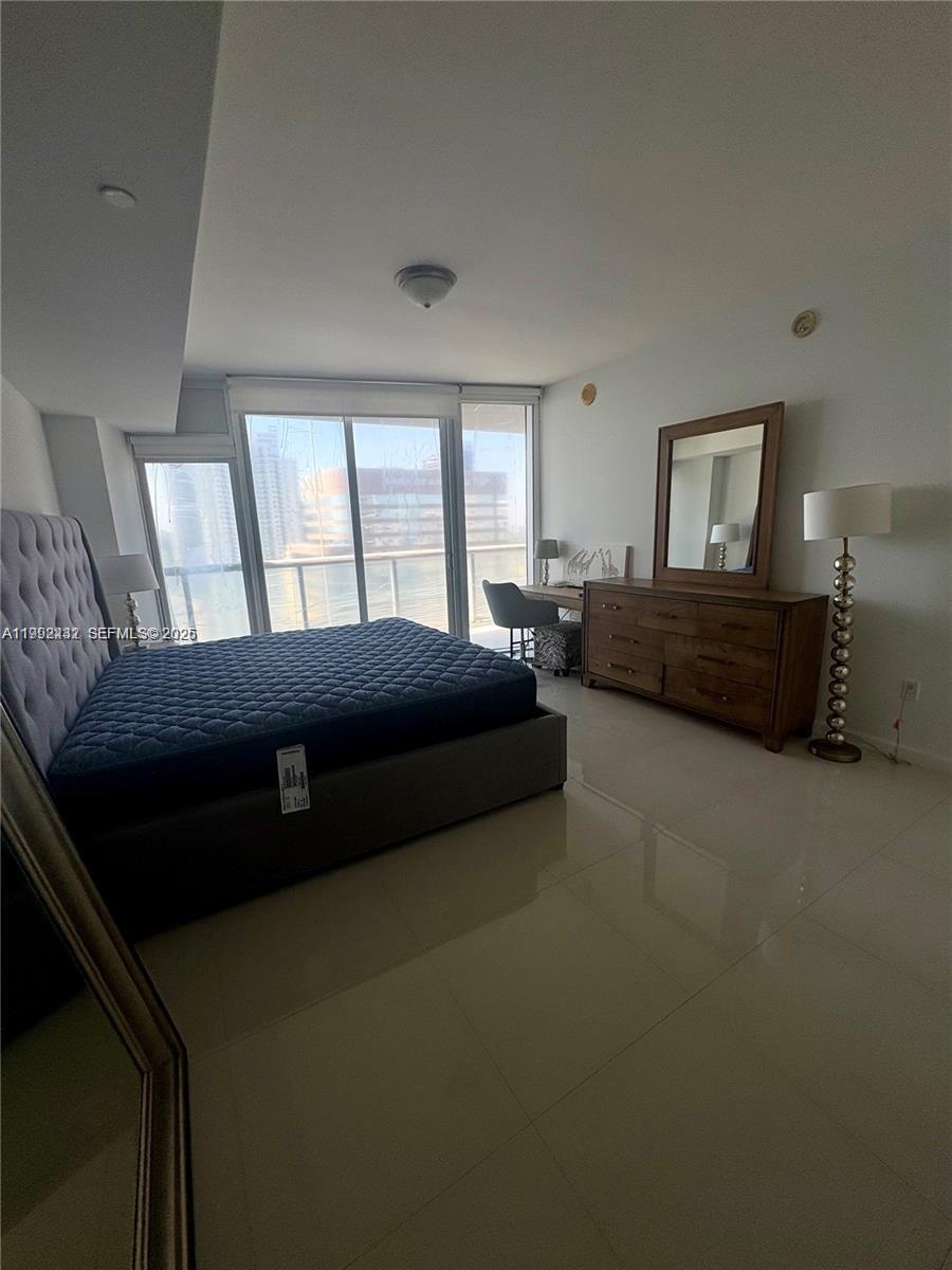 495 Brickell Avenue, Unit 3909 Miami, FL 33131 - Photo 8 of 11