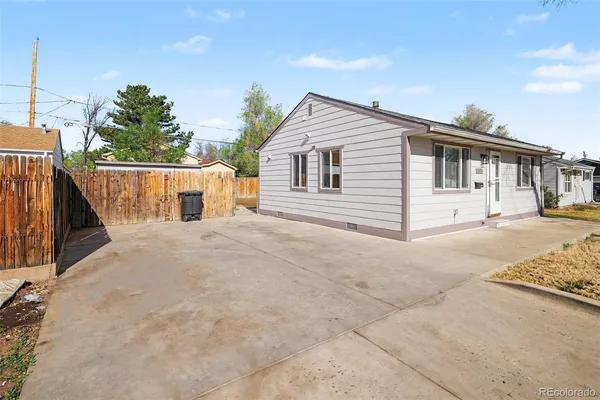 $399,000 | 2691 South Green Court, Denver, CO 80219