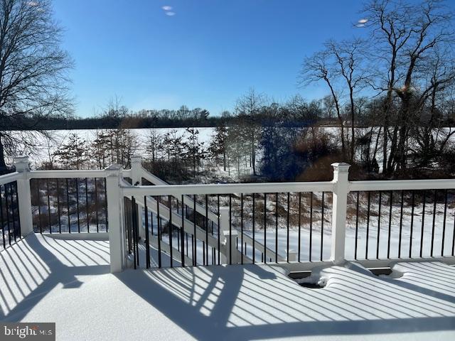 48 Roberta Wy. Medford, NJ 08055 - Photo 22 of 23 Large Deck w/ steps to rear yard