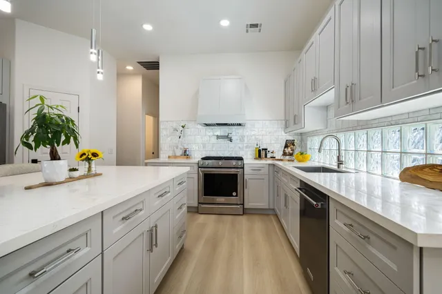 $868,000 | 20 Tucson Circle, Palm Desert, CA 92211