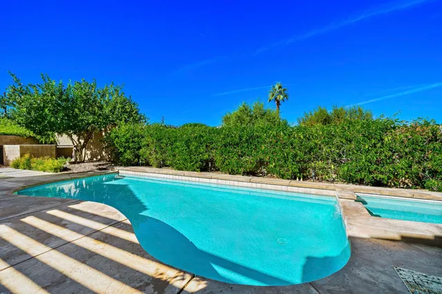 $868,000 | 20 Tucson Circle, Palm Desert, CA 92211