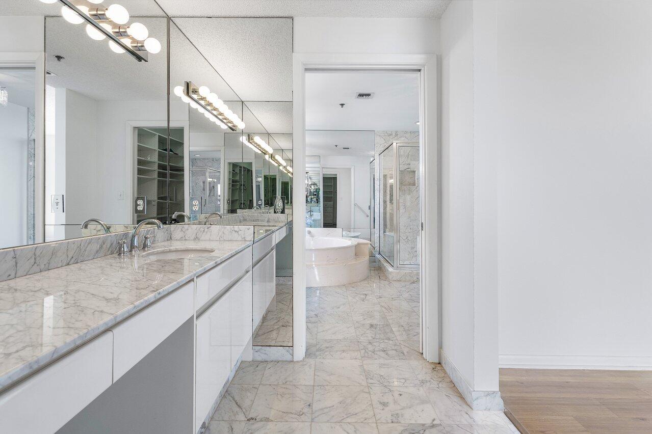 7351 Promenade Drive, Unit F702 Boca Raton, FL 33433 - Photo 16 of 34 Primary Bathroom