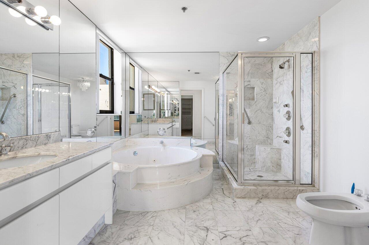 7351 Promenade Drive, Unit F702 Boca Raton, FL 33433 - Photo 17 of 34 Primary Bathroom