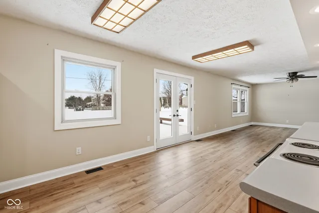 $395,000 | 5581 East County Road 350 South, Plainfield, IN 46168