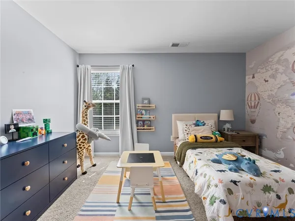 a view of a house with entertaining space