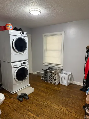 $258,000 | 6668 Highway 50, Montgomery, IN 47558