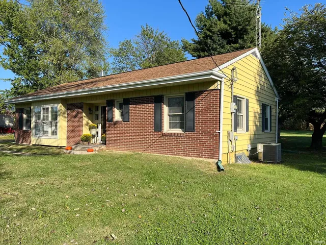 $258,000 | 6668 Highway 50, Montgomery, IN 47558
