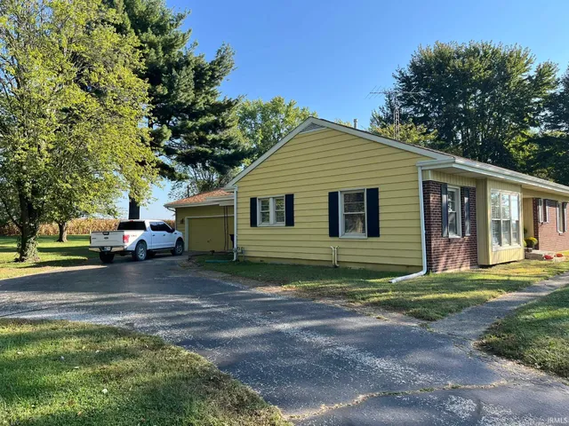 $258,000 | 6668 Highway 50, Montgomery, IN 47558